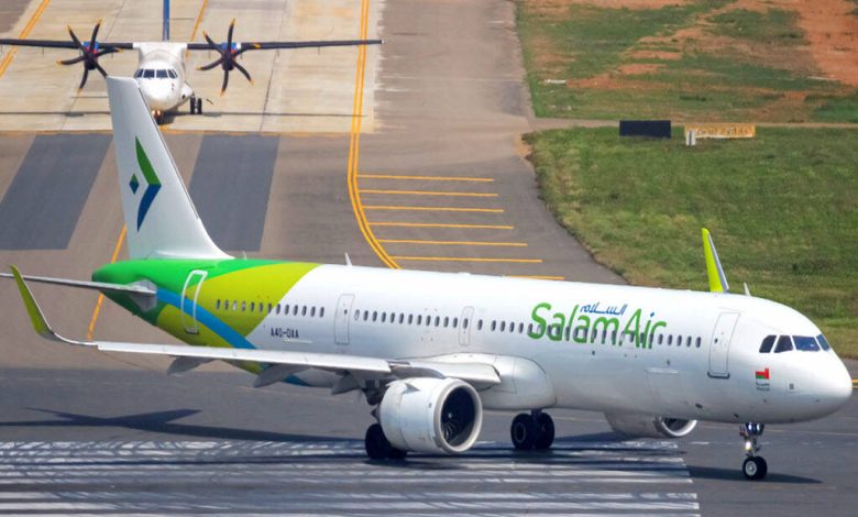 تدشين أولى رحلات طيران السلام من مسقط إلى مطار أبها الدولي 